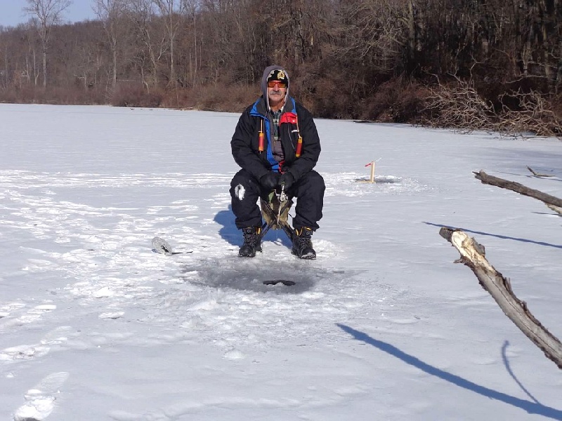 sittin on the ice    11 degrees