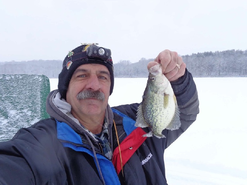 Crappies thru the ice